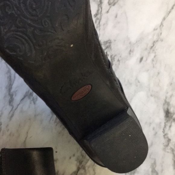 Clarks Artisan Active Air Leather Pleated Ankle Boots - Picture 7 of 8